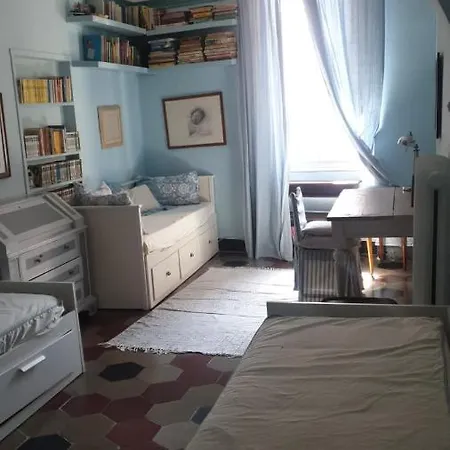 Dom wakacyjny Sea View House In The Historic Centre Of Celle Ligure Celle Ligure