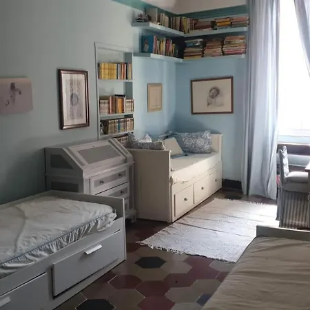 Sea View House In The Historic Centre Of Celle Ligure